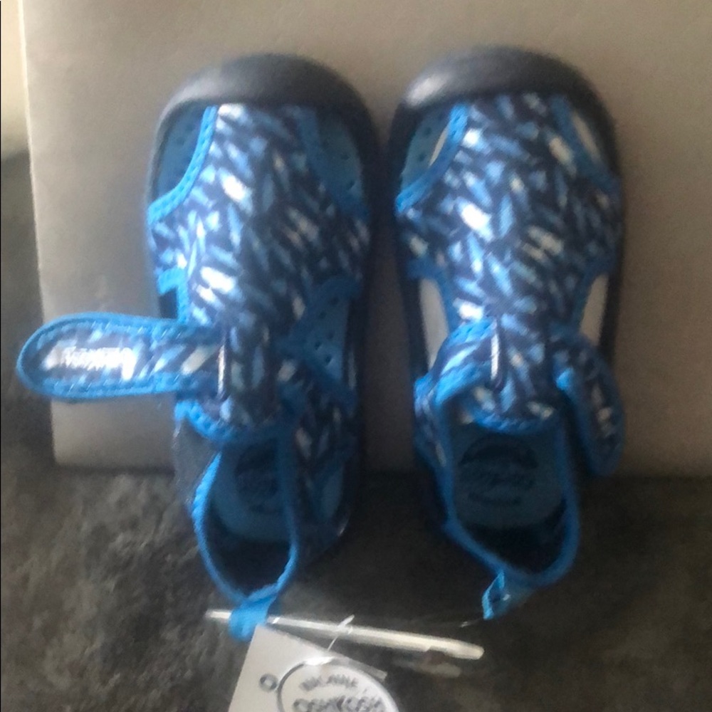 Water shoes
